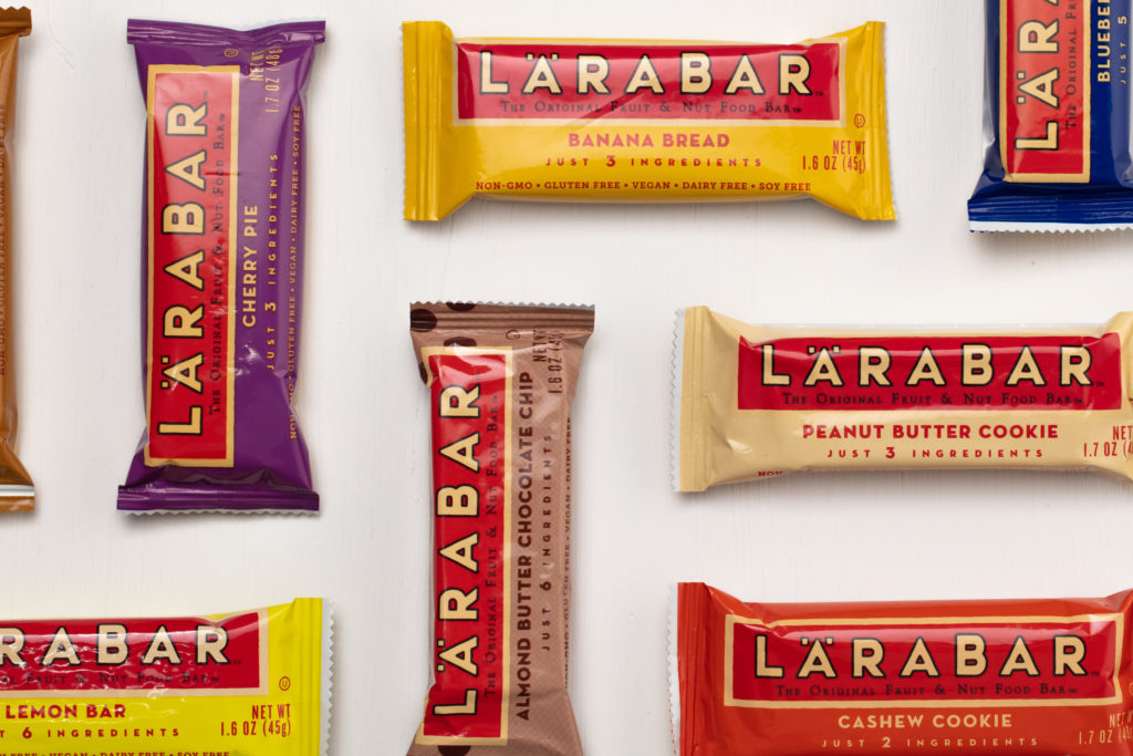 LARABAR uses their homemade roots on their snackbar packaging design. 